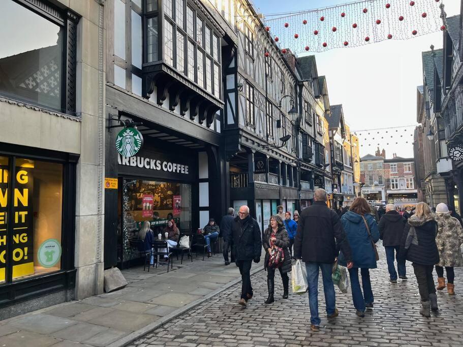 Romance On The Rows - Hot Tub City Centre Chester Esterno foto