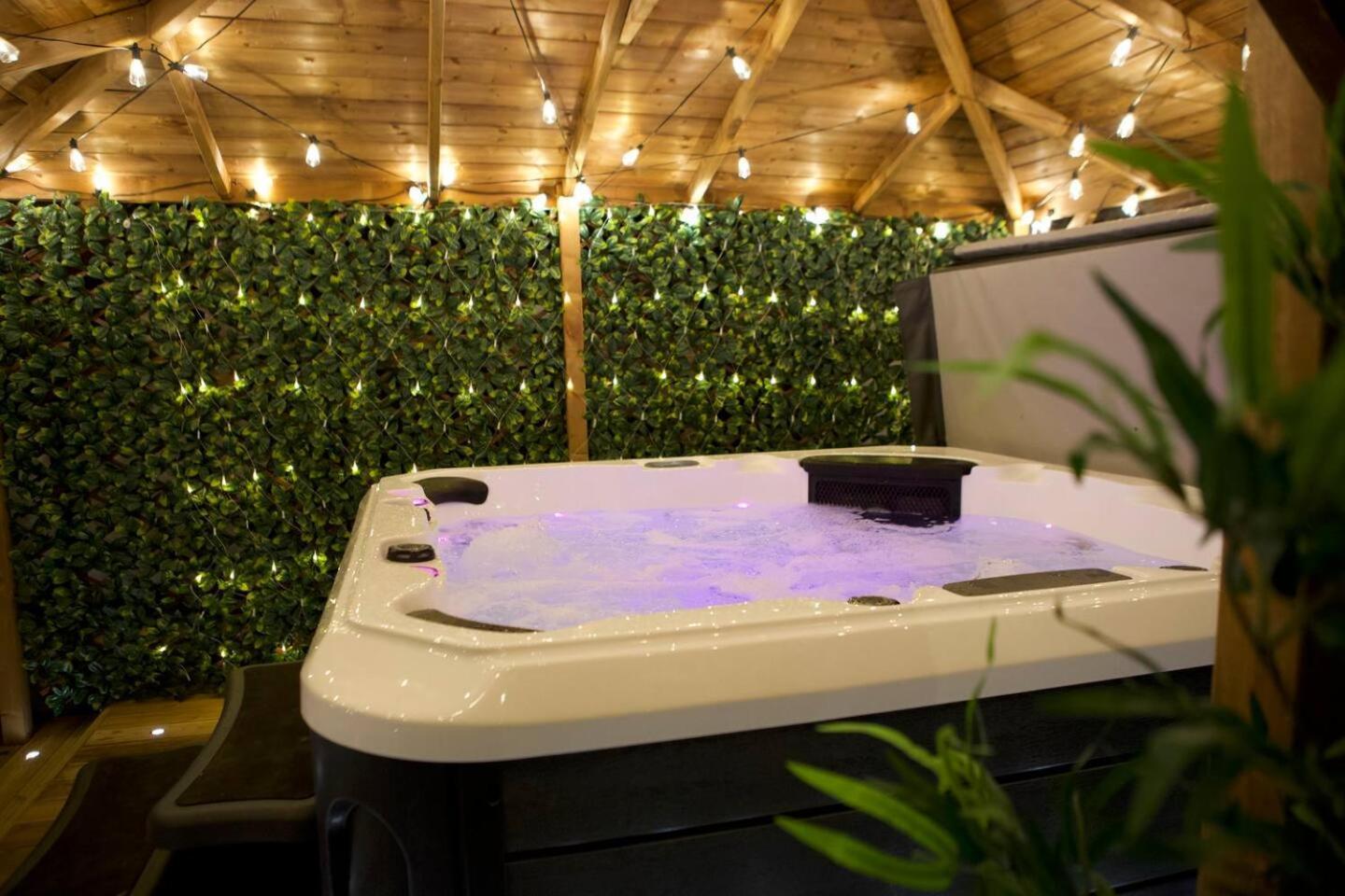 Romance On The Rows - Hot Tub City Centre Chester Esterno foto